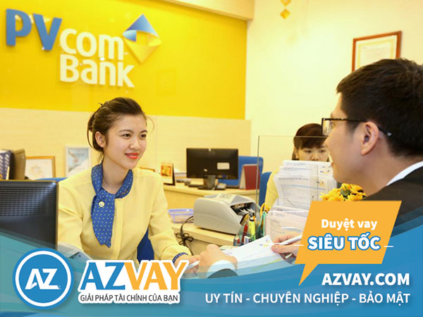 Rút tiền thẻ tín dụng PVcombank tại quầy giao dịch