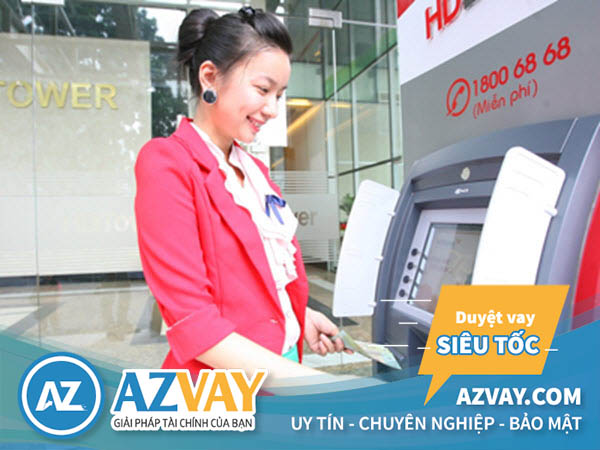 Khách hàng có thể rút tiền qua thẻ tín dụng HDBank tại ATM